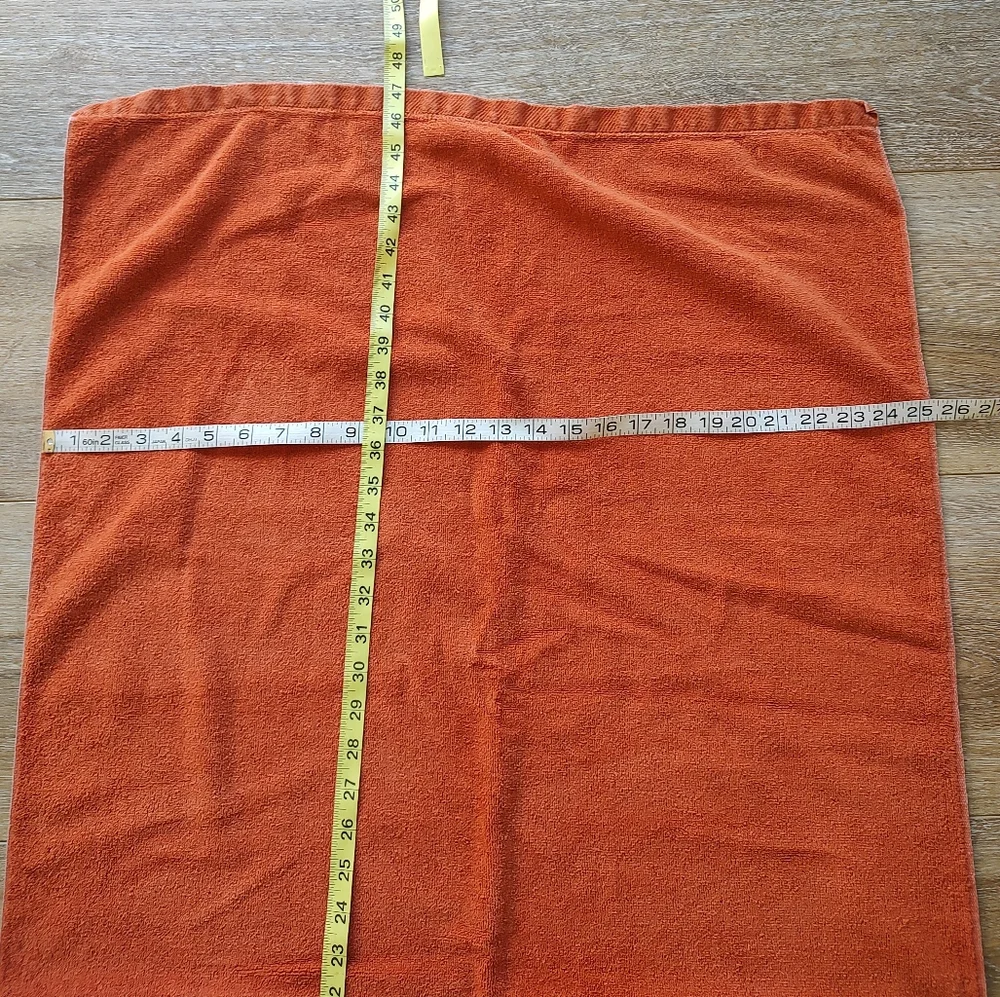 Fieldcrest Vintage 1970s, 1980s Burnt Orange Bath Towel And Wash Cloth Set USA